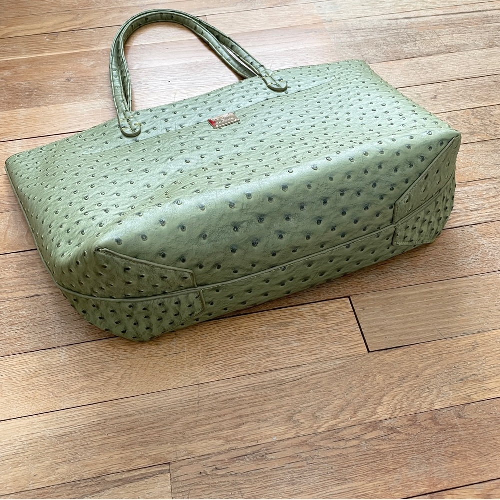2 Dooney & Bourke bags - Picture 3 of 13